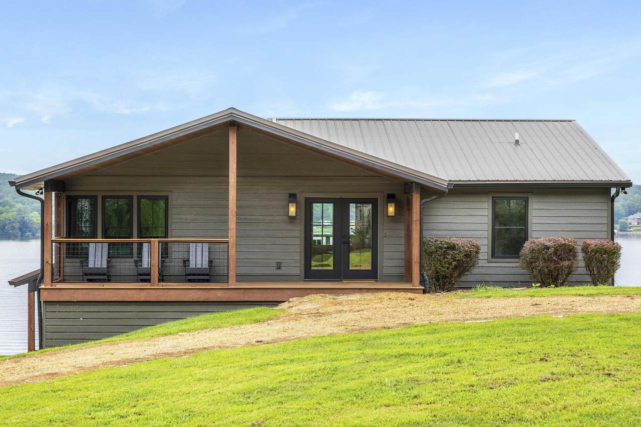 16010 Lakewood Drive - Photo 1