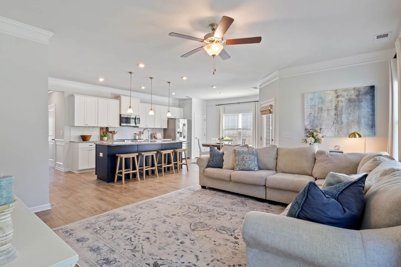 202 Hanson Ln - Photo 1