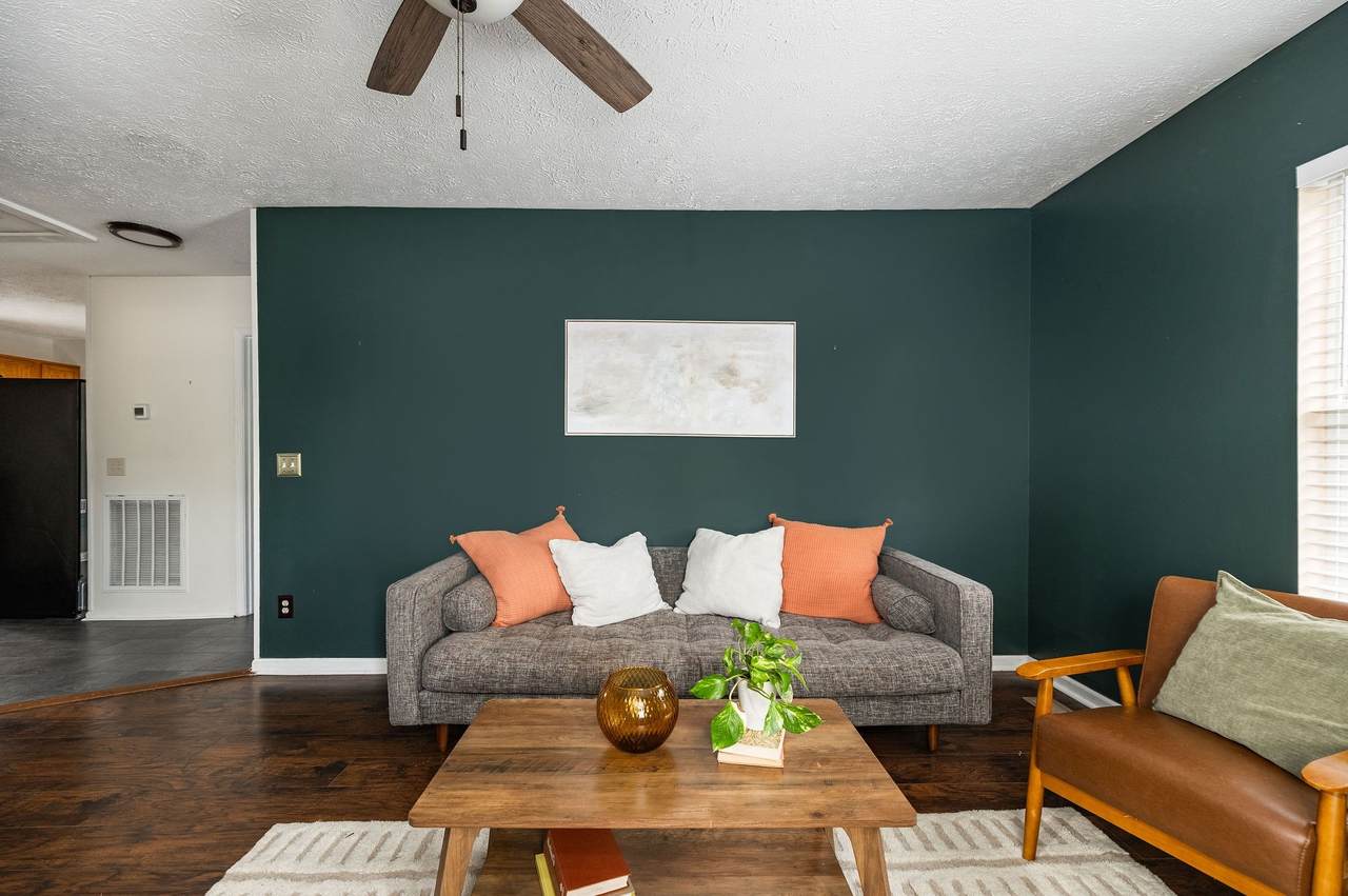 335 Maple St - Photo 1