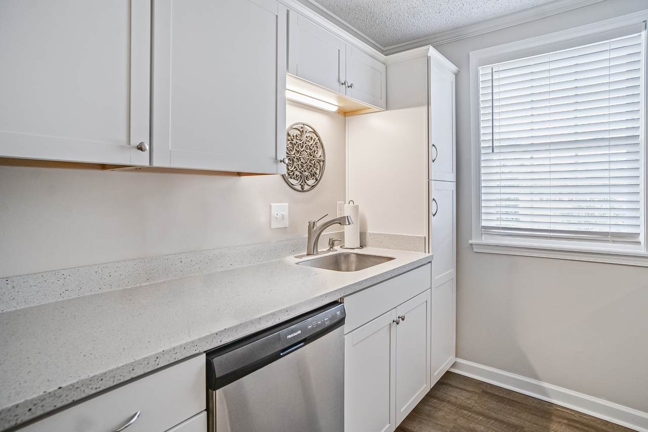 1301 Neelys Bend Rd - Photo 1