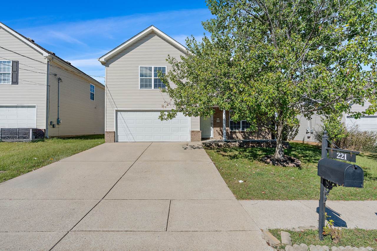 221 Quiet Ln - Photo 1