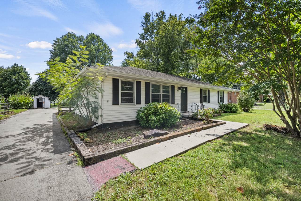 1602 Cypress Dr - Photo 1