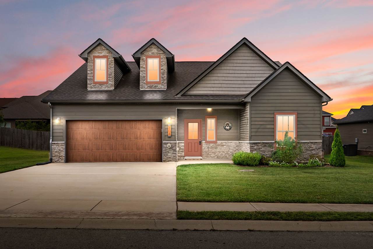 404 Veronica Ct - Photo 1