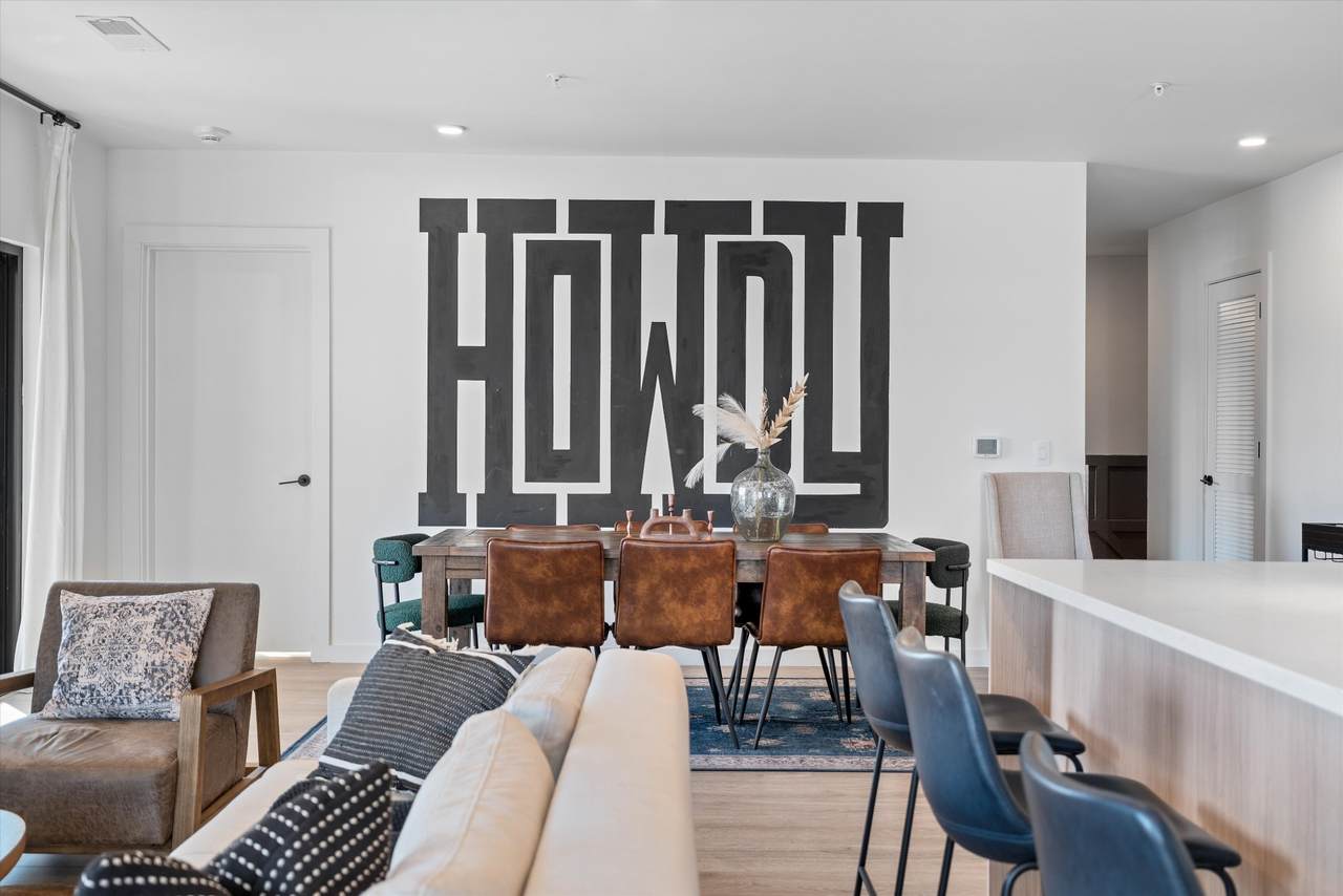 635 7th Ave - Photo 1