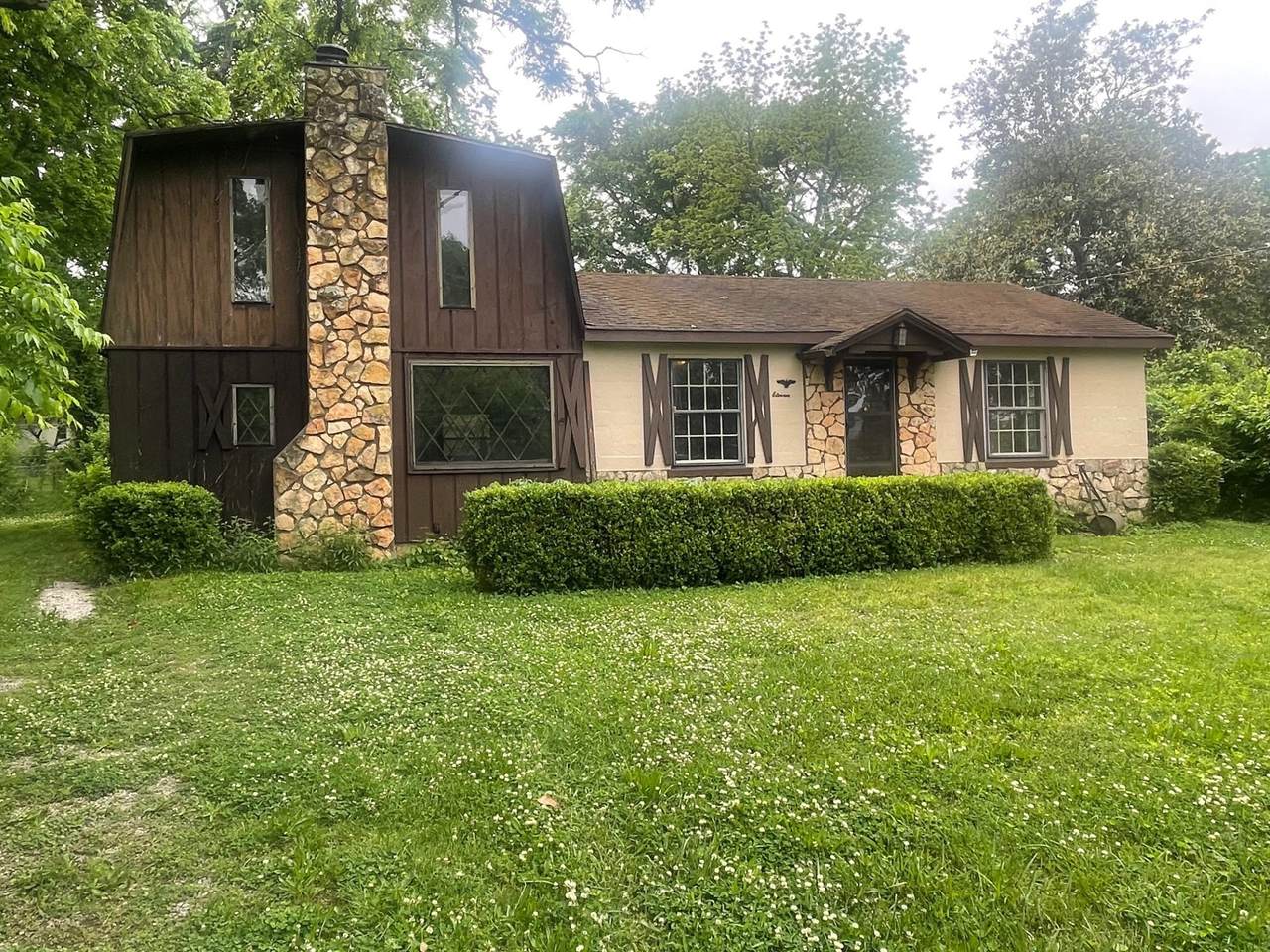 1128 Haysboro Ave - Photo 1