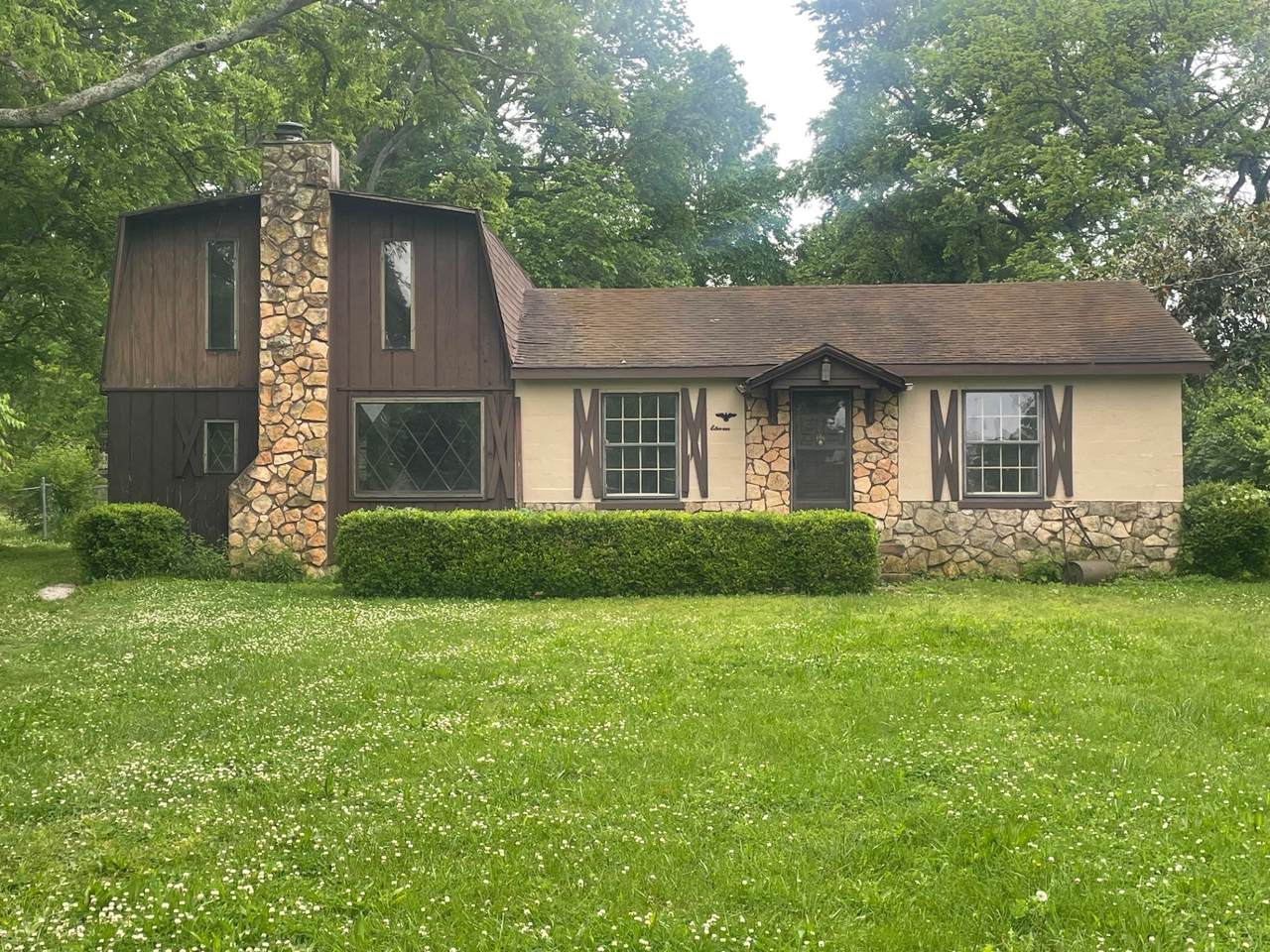 https://bt-photos.global.ssl.fastly.net/nashville/1280_boomver_1_RTC3012307-1.jpg