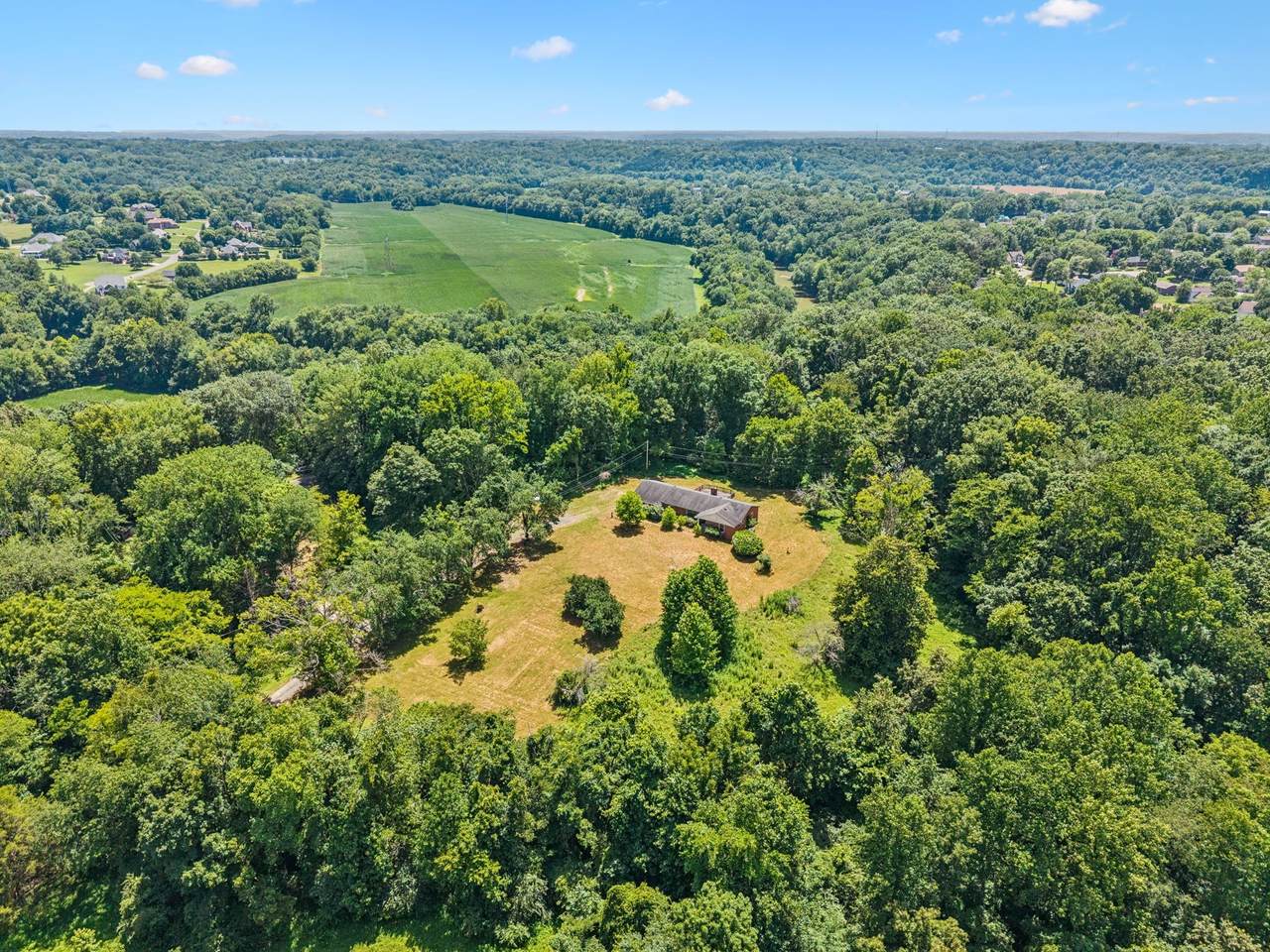 542 Woodland Dr - Photo 1