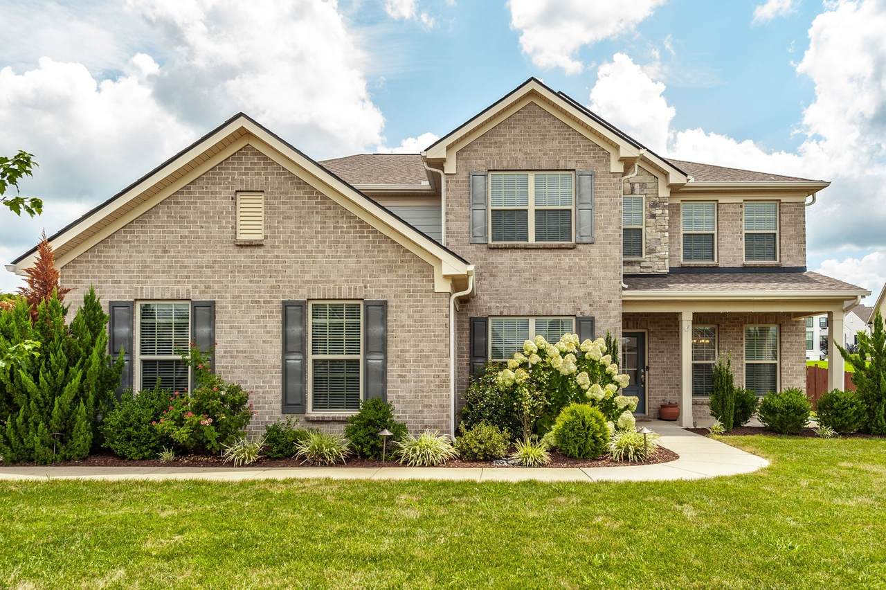 1095 Brixworth Dr - Photo 1