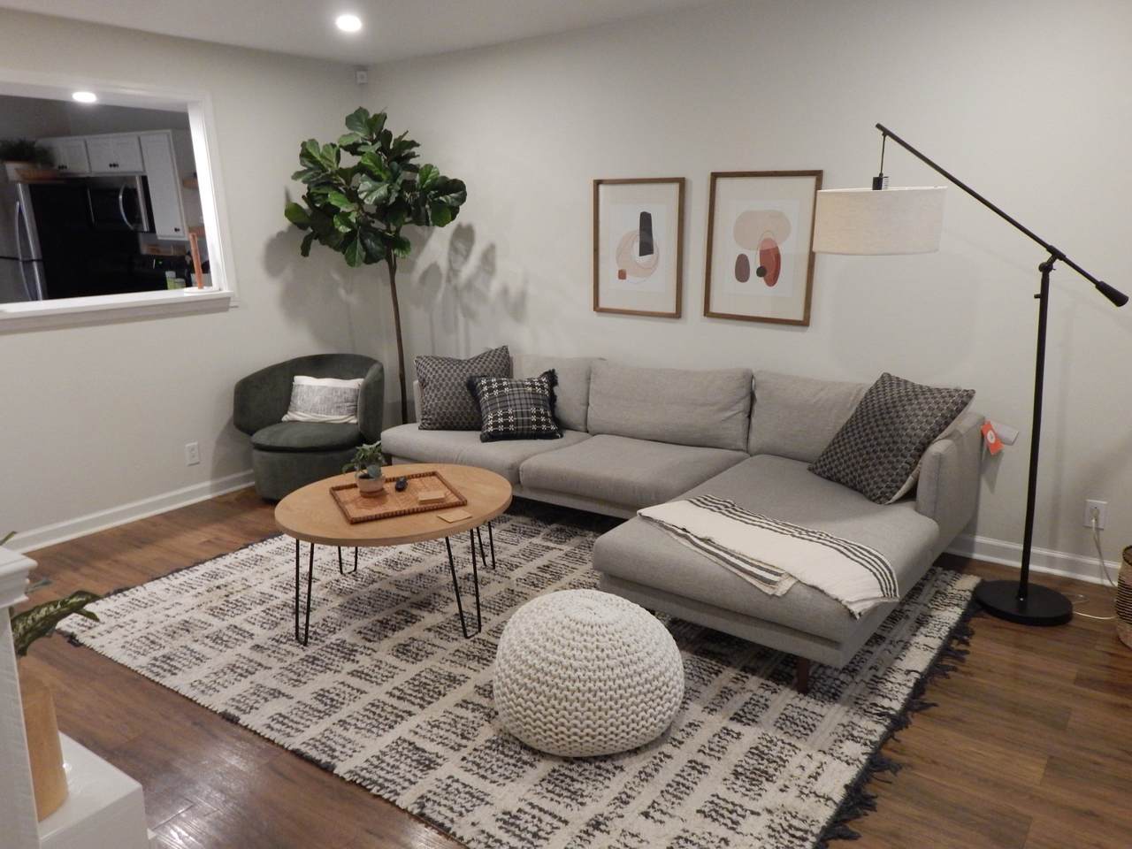 2311 Eastland Ave - Photo 1