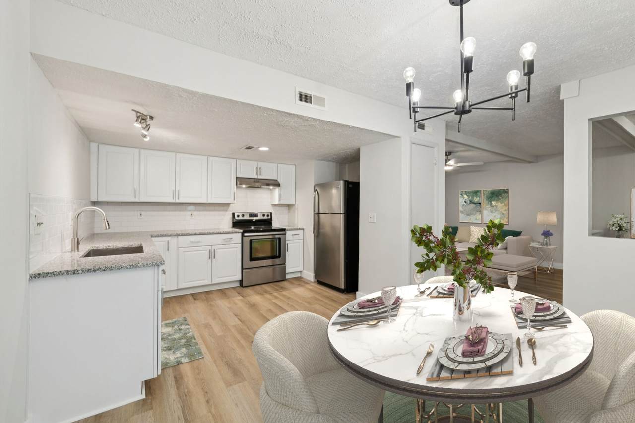 5133 Hunters Point Ln - Photo 1