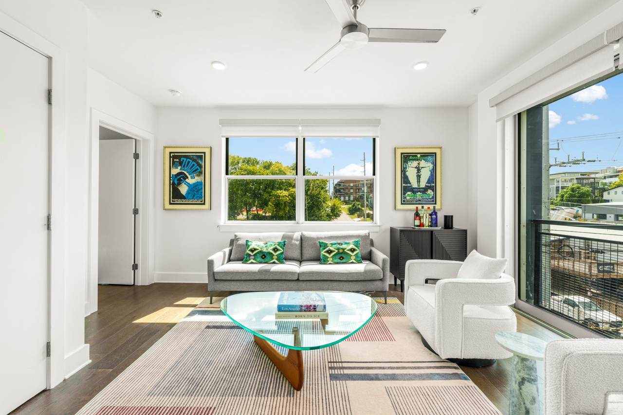 1260 Martin St - Photo 1