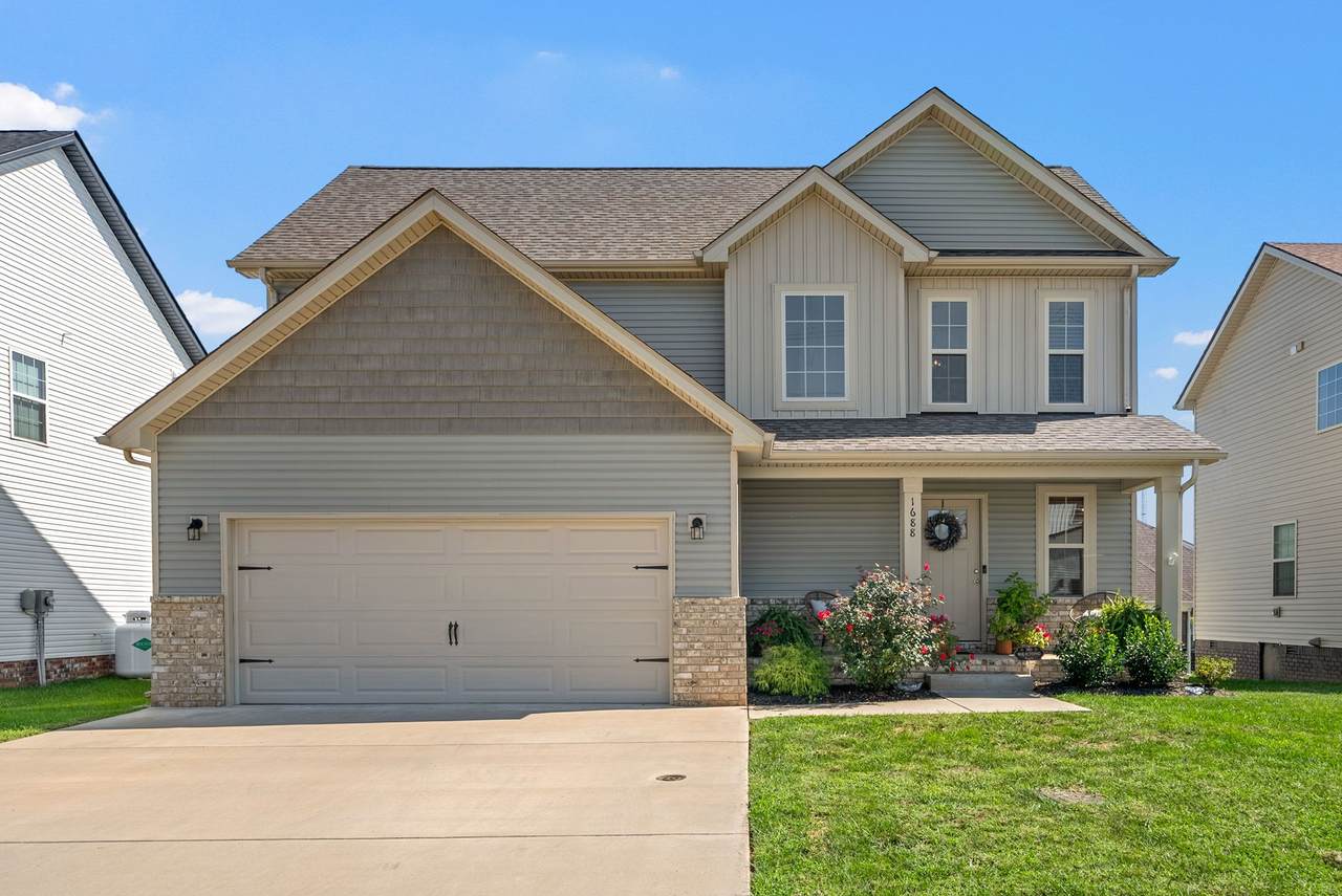 1688 Heritage Dr - Photo 1