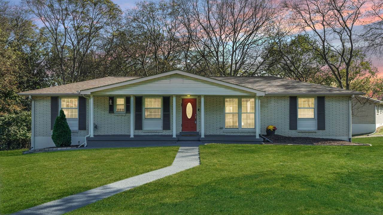 131 Elnora Dr - Photo 1