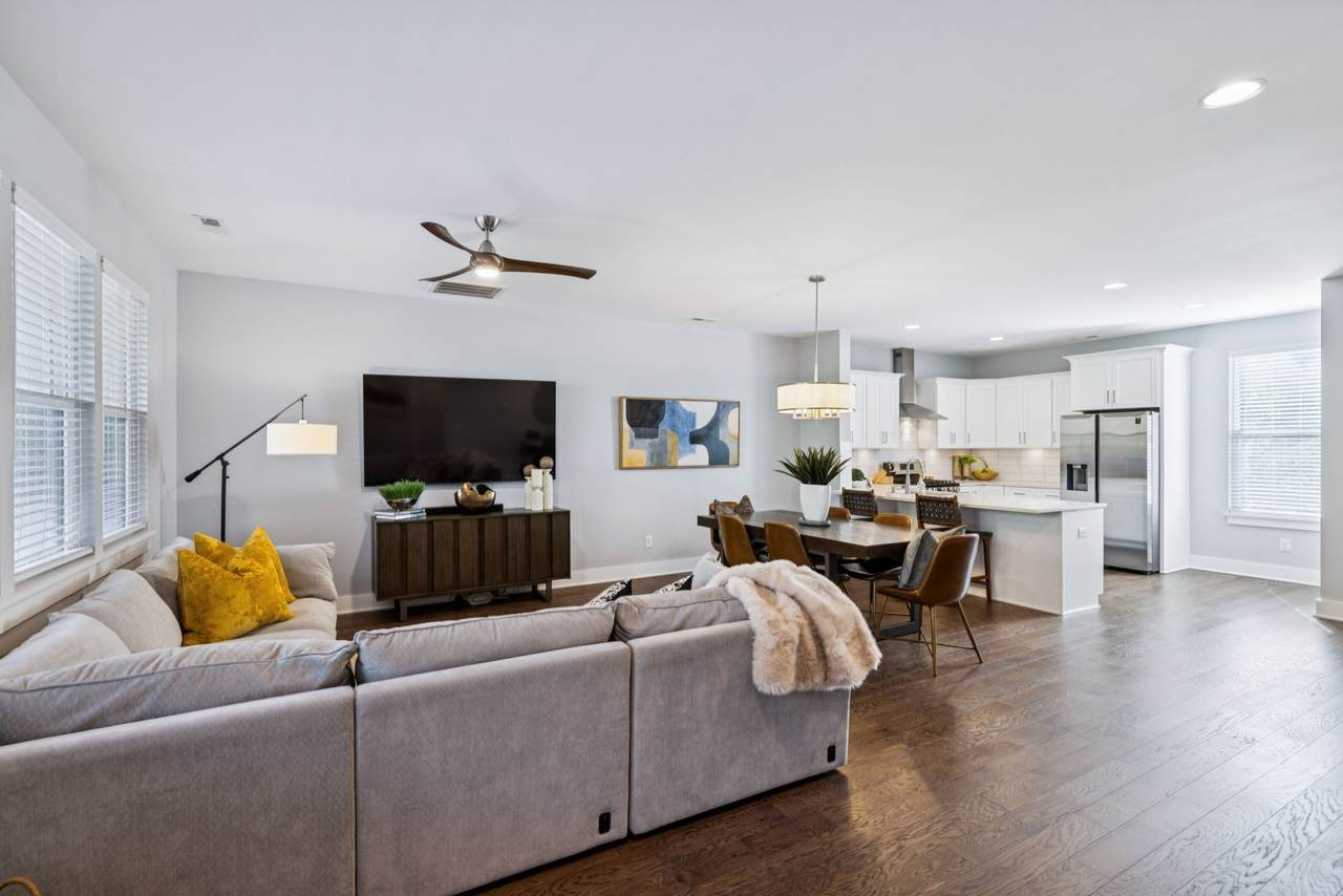 1720 Delta Ave - Photo 1