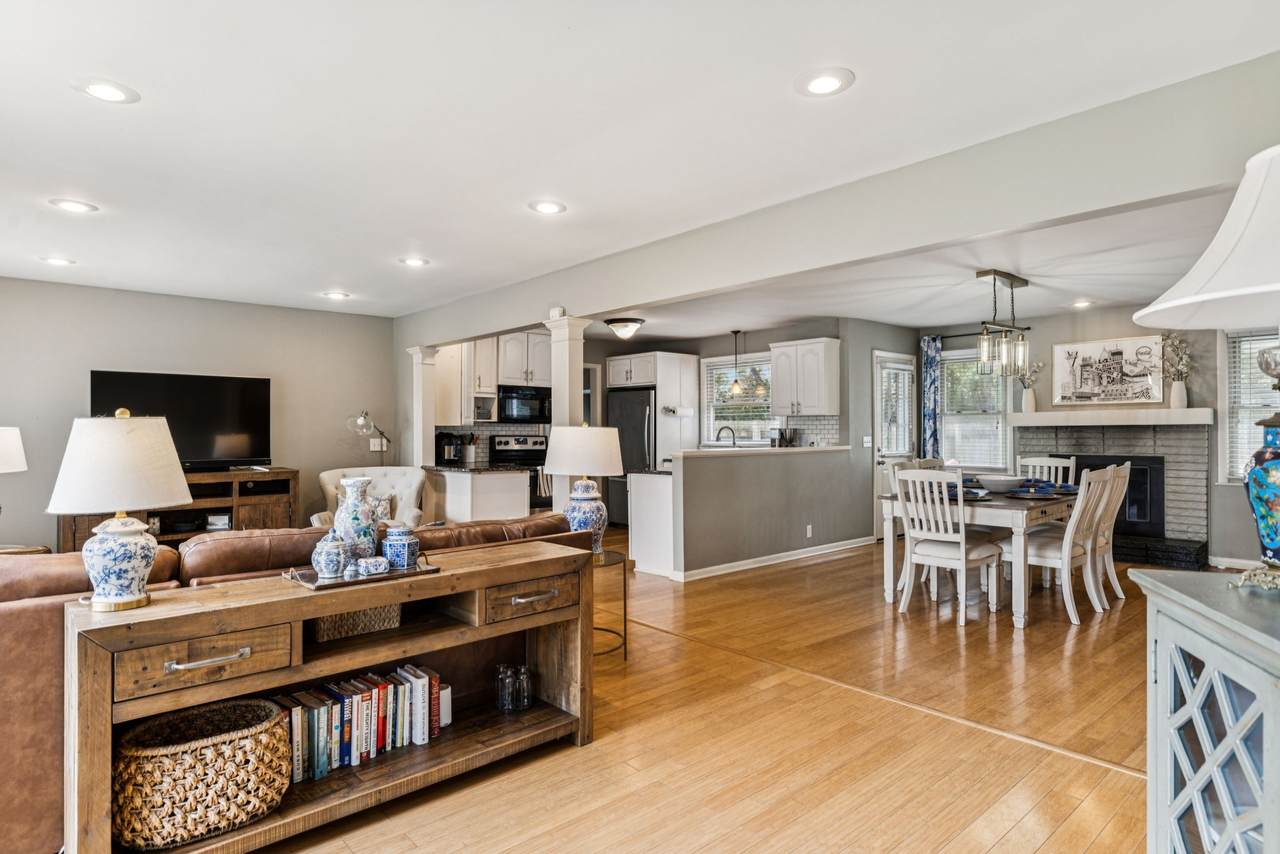 2502 Timwood Dr - Photo 1