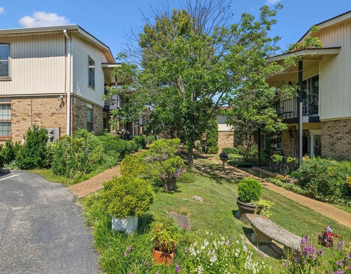 2116 Hobbs Rd - Photo 1