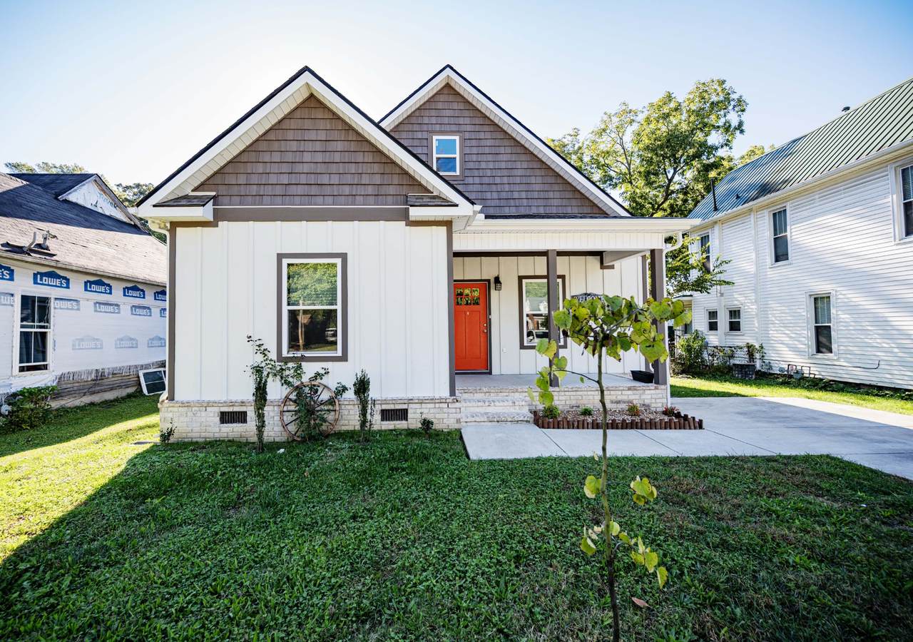 412 E Lincoln St - Photo 1