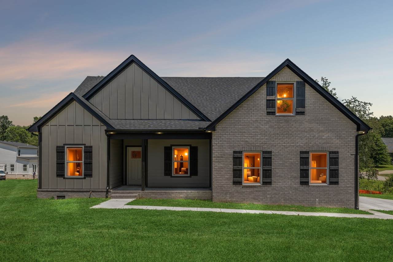 630 Armory St - Photo 1