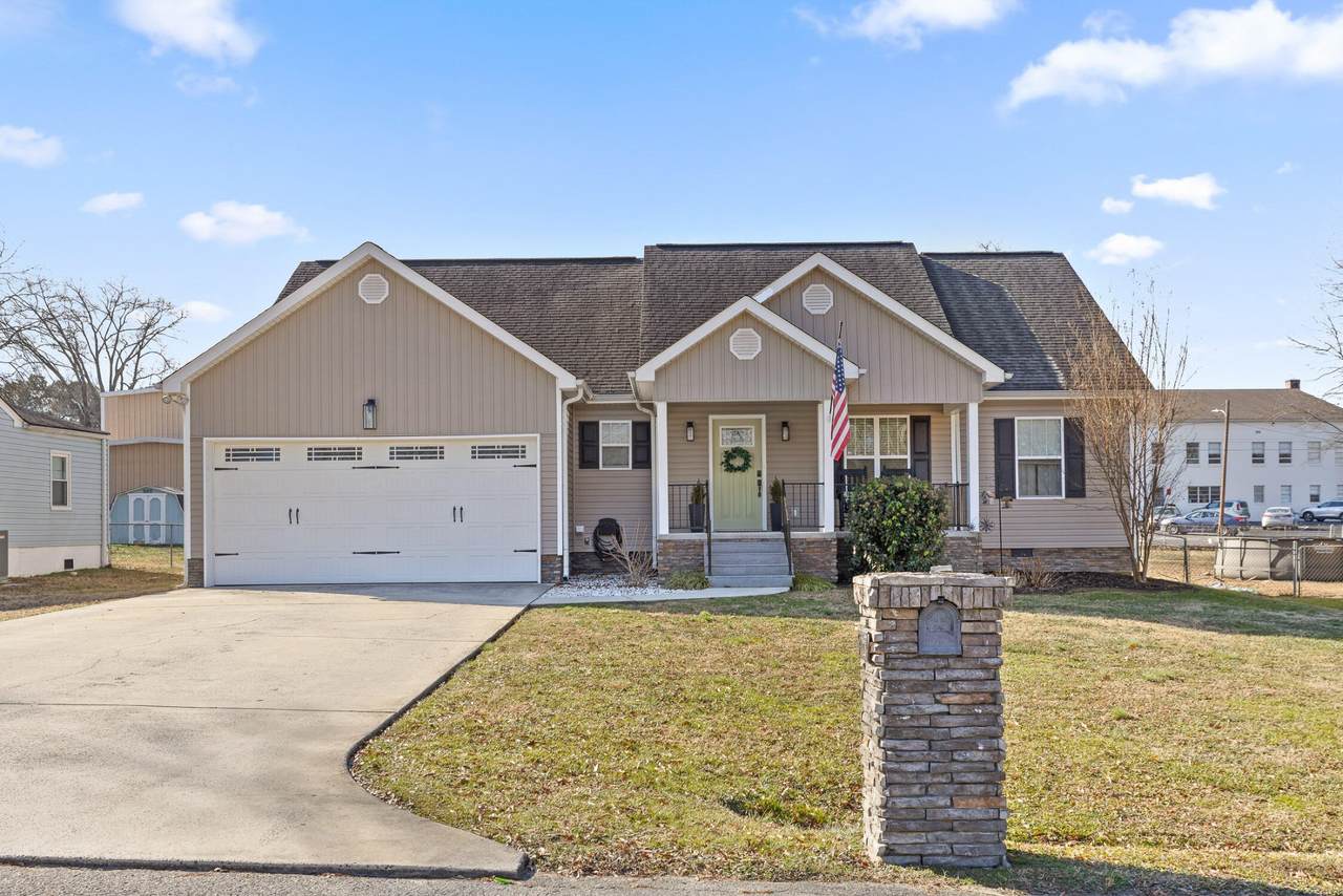 6112 Bermuda Avenue - Photo 1