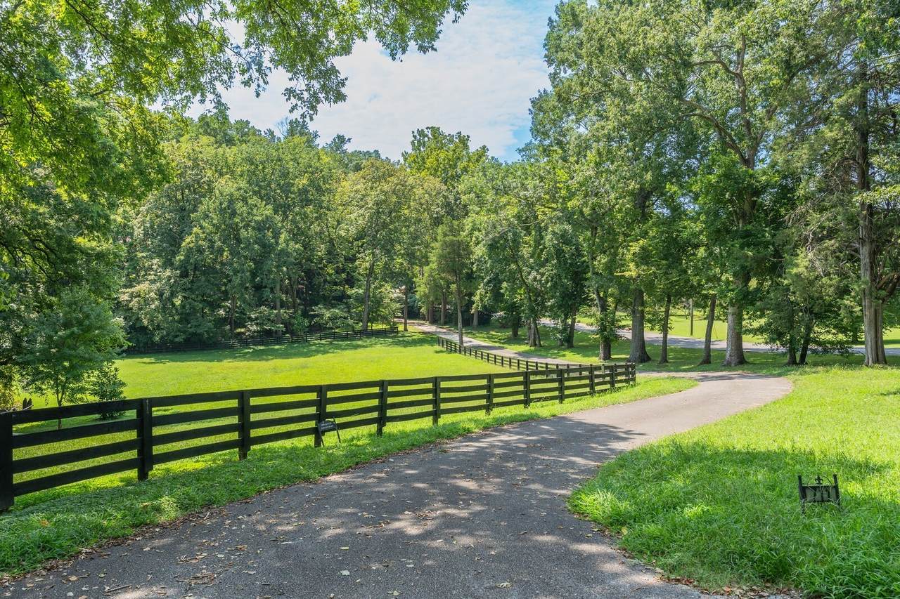 https://bt-photos.global.ssl.fastly.net/nashville/1280_boomver_1_RTC3031368-1.jpg