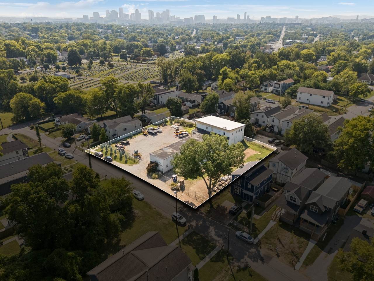 1715 Pecan St - Photo 1