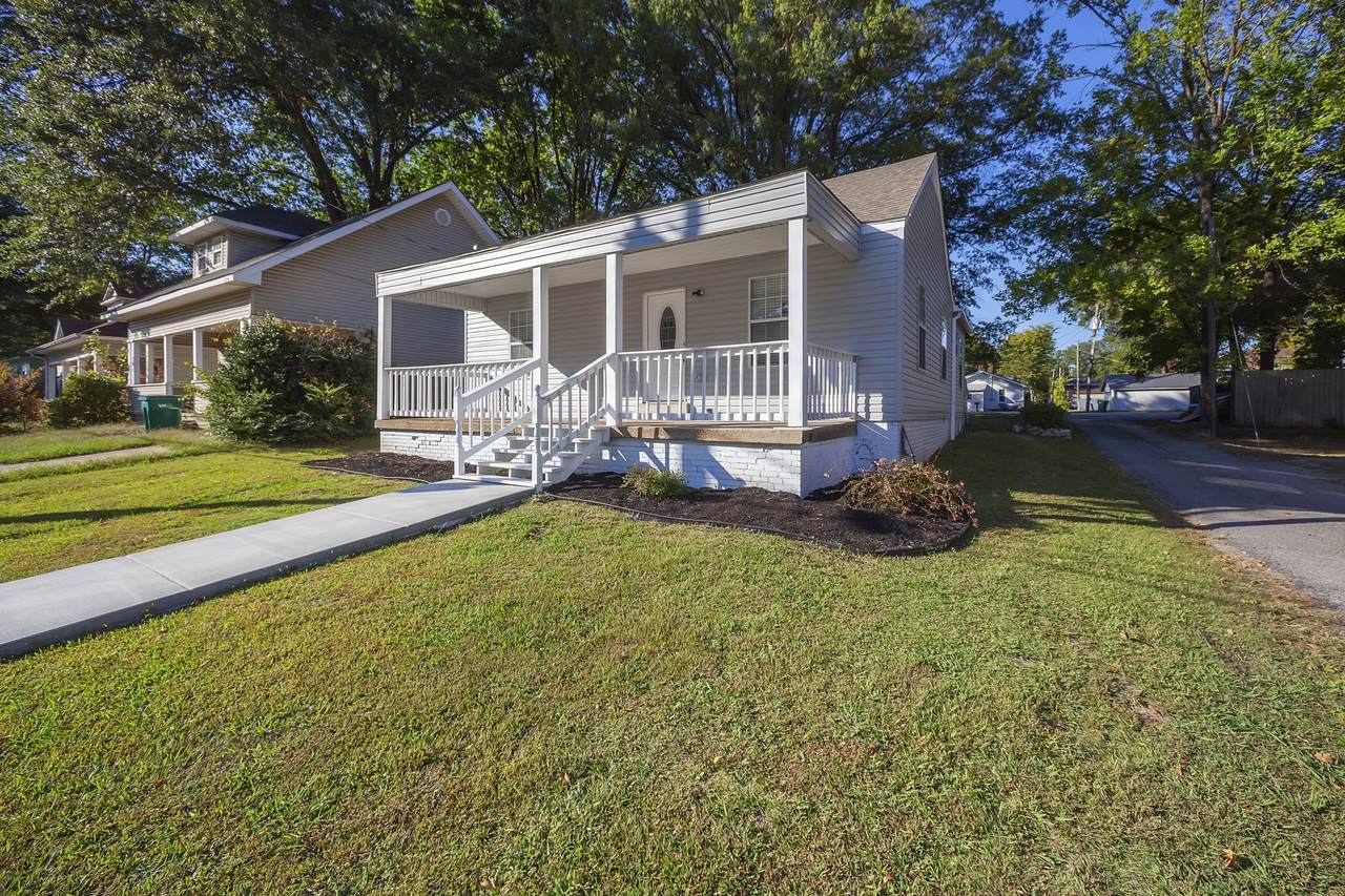 111 Westwood Ave - Photo 1