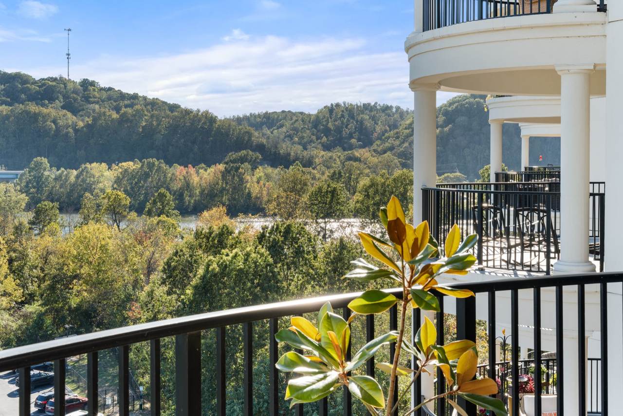 400 Warioto Way - Photo 1