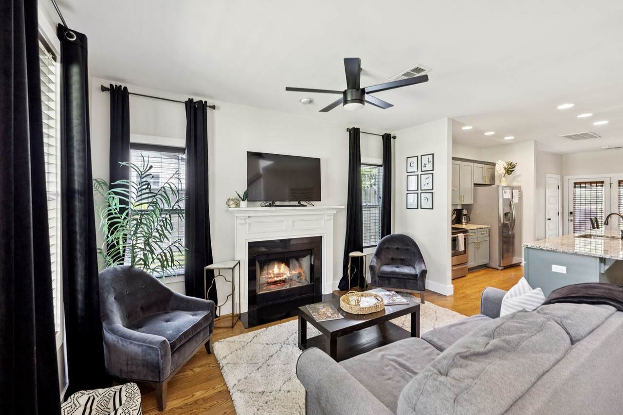 914 Blue Ridge Dr - Photo 1