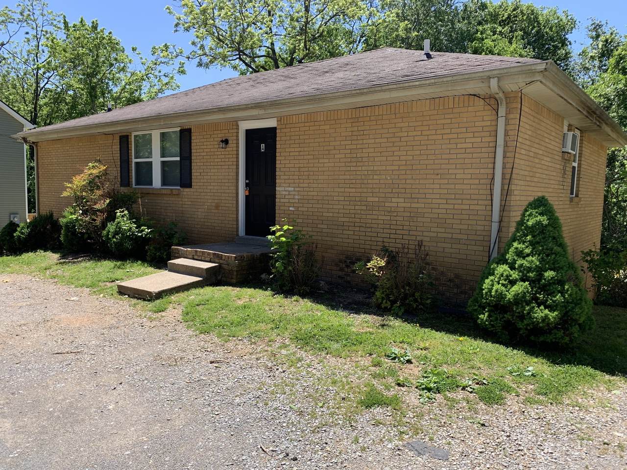 812 Bradley St - Photo 1