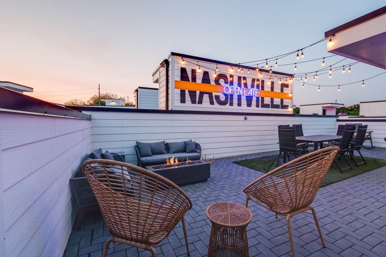 970 Youngs Ln - Photo 1