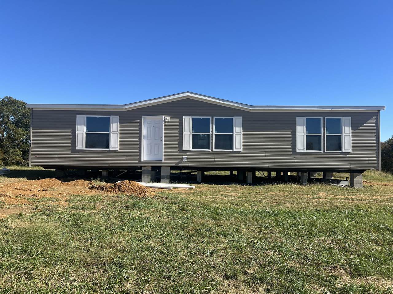 9546 Sunrise Rd - Photo 1