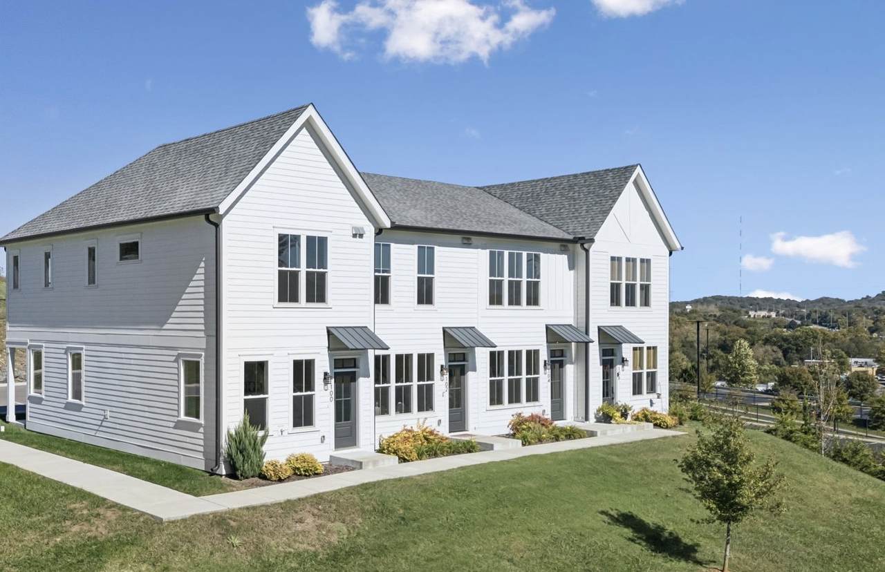 100 Stella Dr - Photo 1