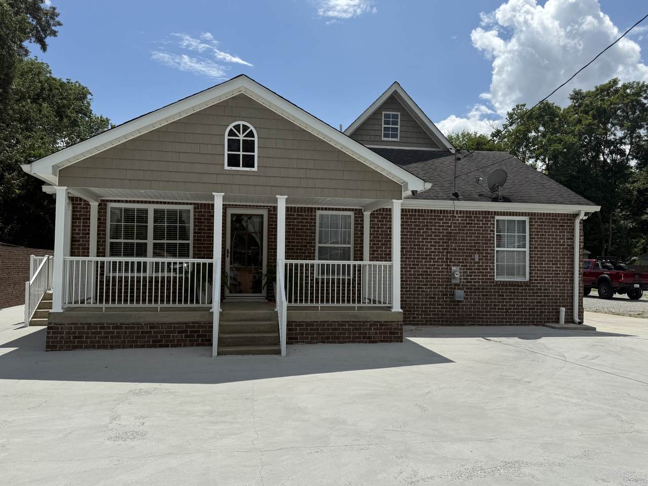 312 Union St - Photo 1