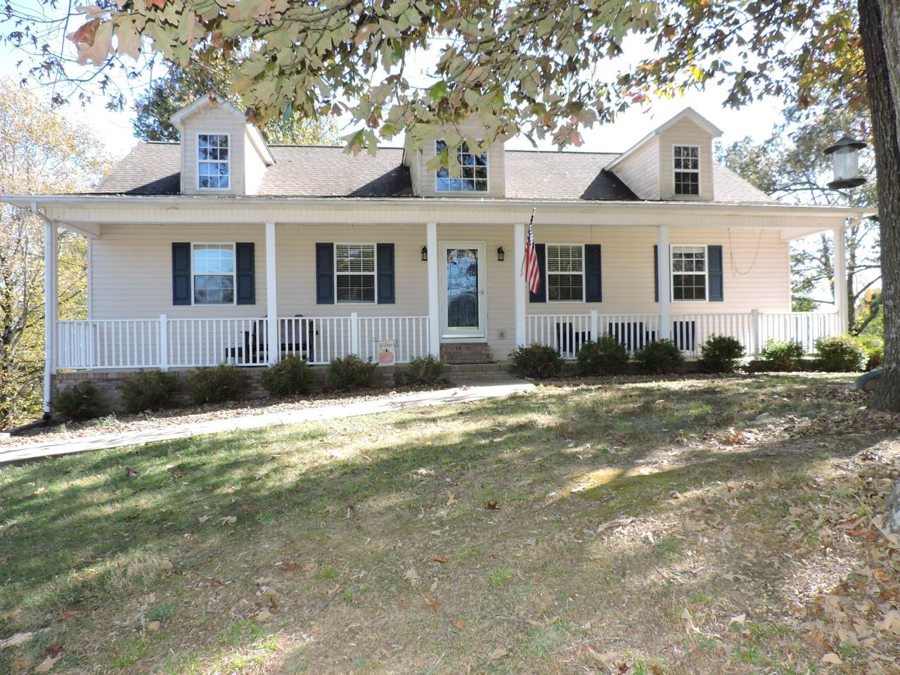 918 Faye Dr - Photo 1