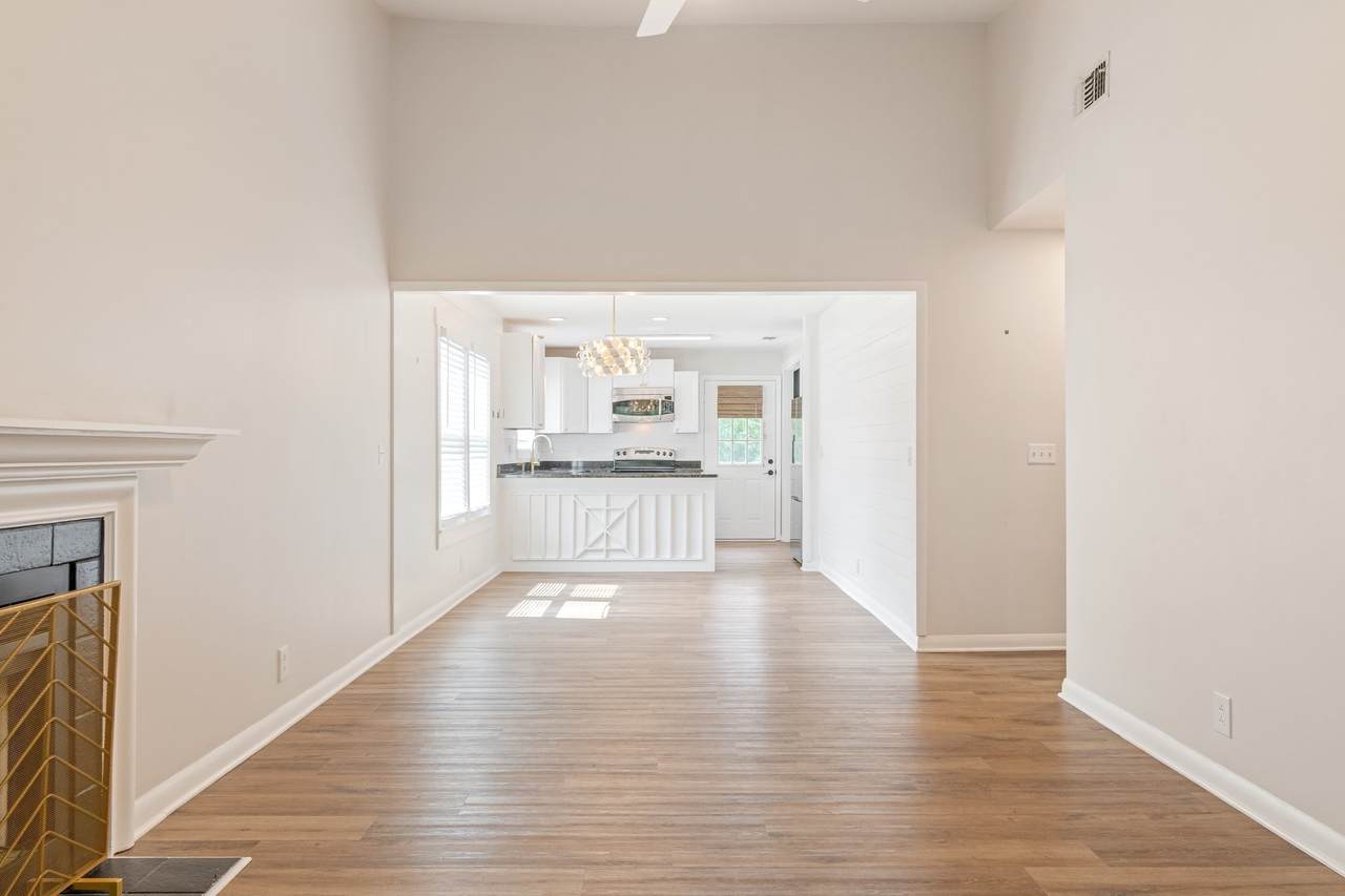 421 Hill Rd - Photo 1