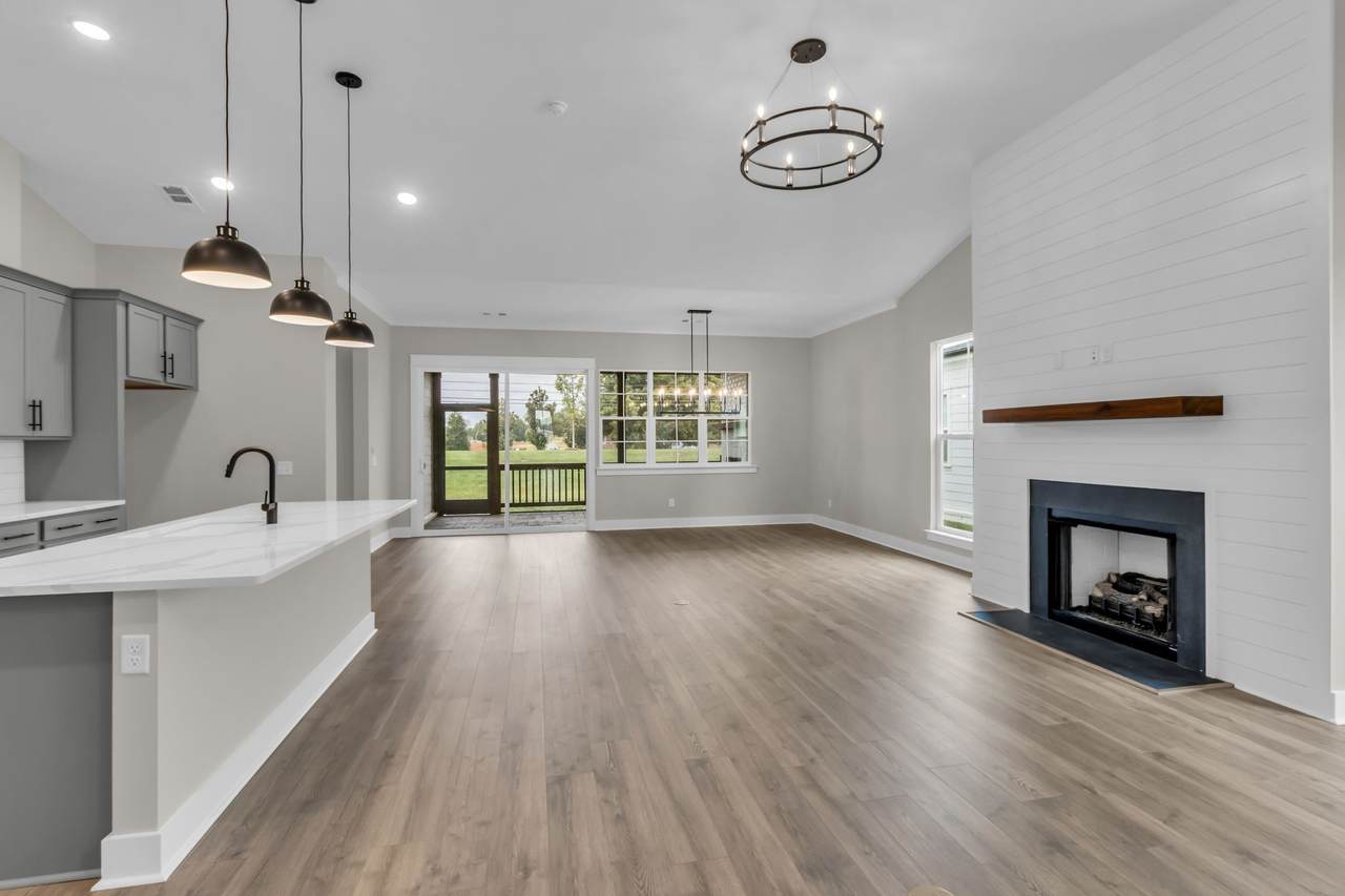 5826 Willoughby Way - Photo 1