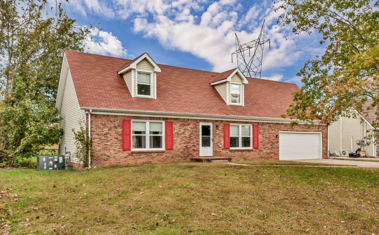 1571 Barrett Dr - Photo 1