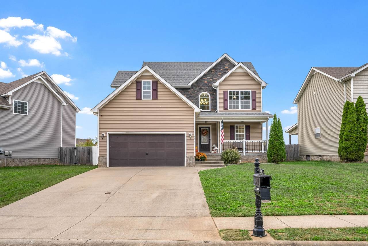 667 Fox Hound Dr - Photo 1