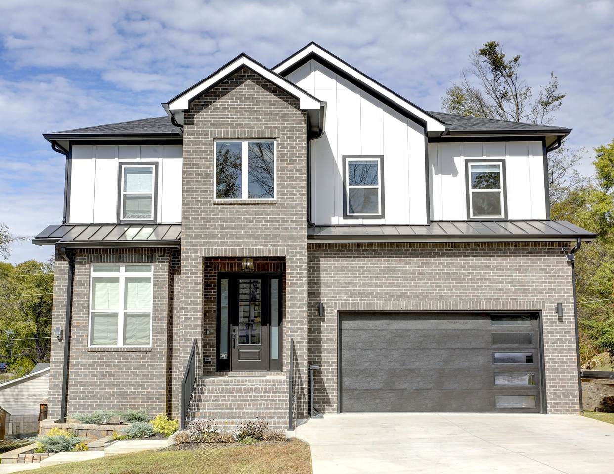 1423 Fulton St - Photo 1