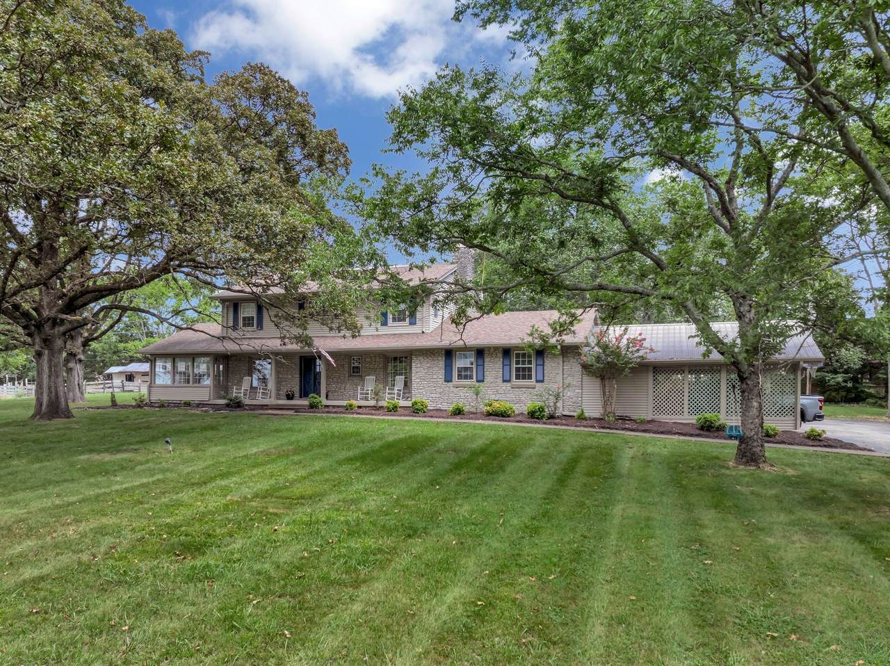 1693 Coles Ferry Pike - Photo 1