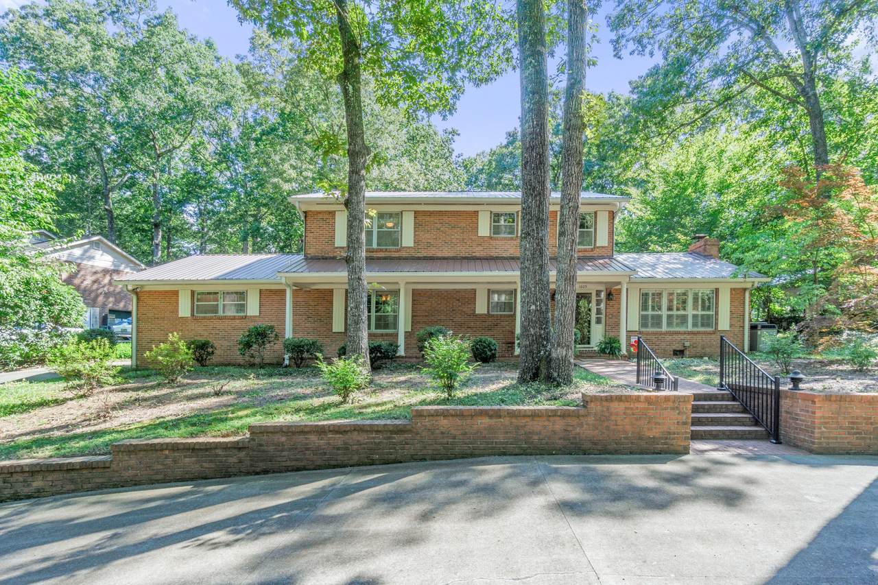 1605 Brentwood Drive - Photo 1