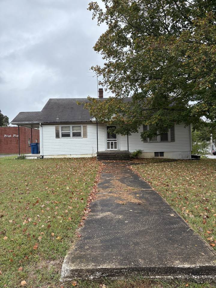 503 Oak Dr - Photo 1