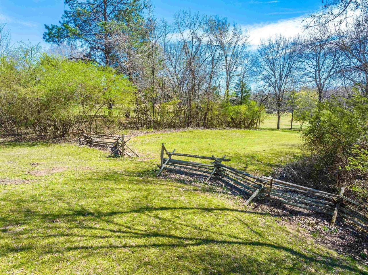 https://bt-photos.global.ssl.fastly.net/nashville/1280_boomver_1_RTC3036240-1.jpg