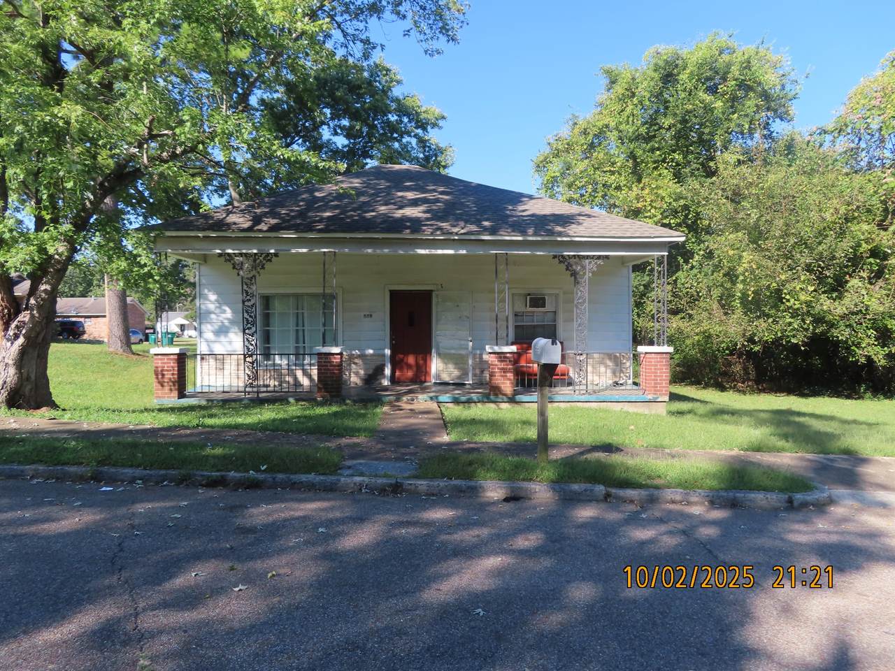 559 N Cumberland St - Photo 1