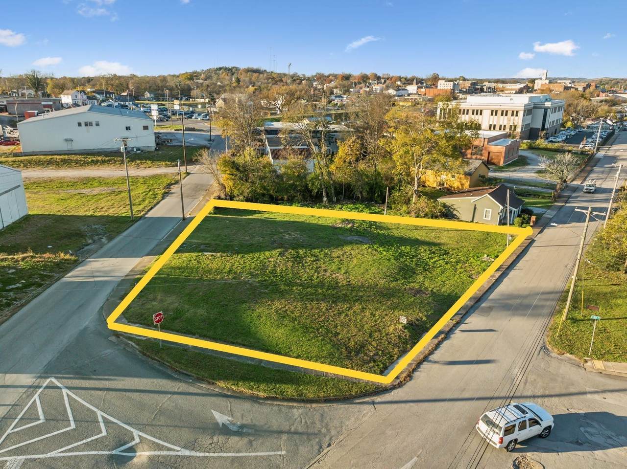 117 Cemetery Ave - Photo 1