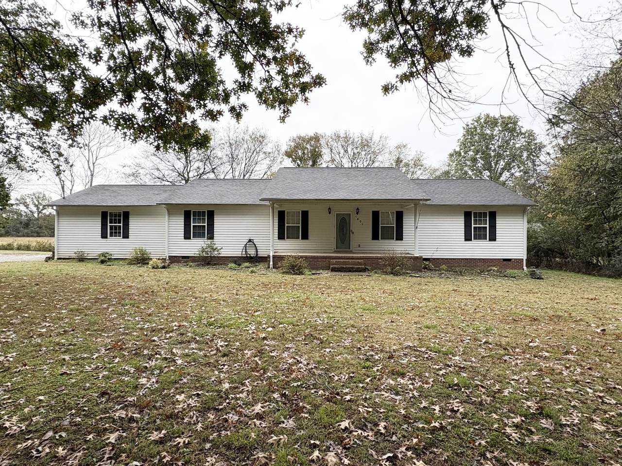 1401 Hobby Ln - Photo 1