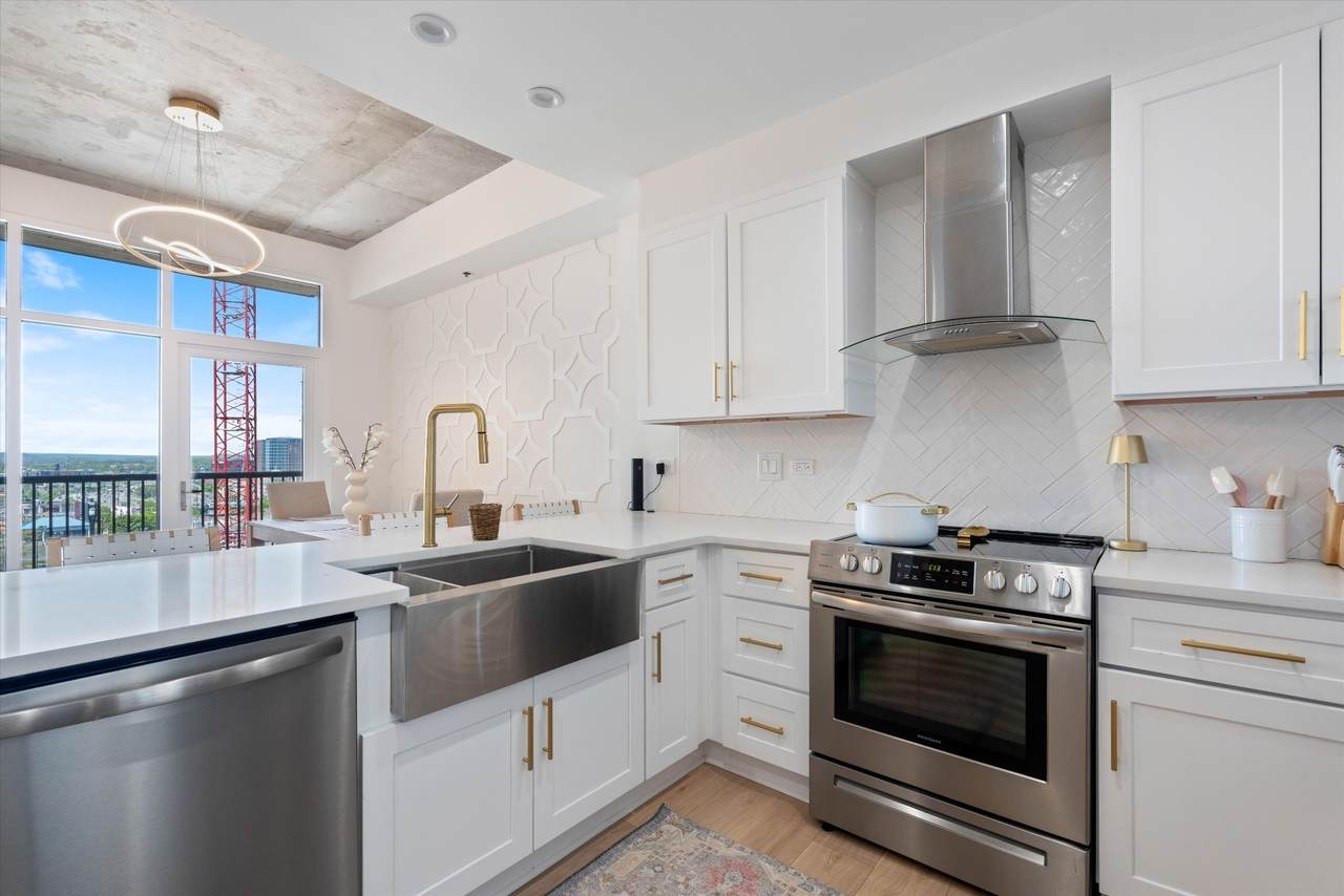 1510 Demonbreun St - Photo 1