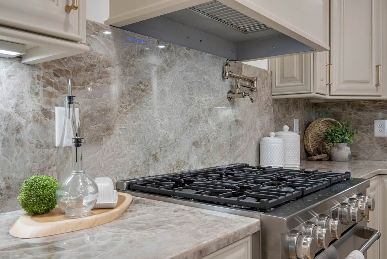 313 Fairway Dr - Photo 1