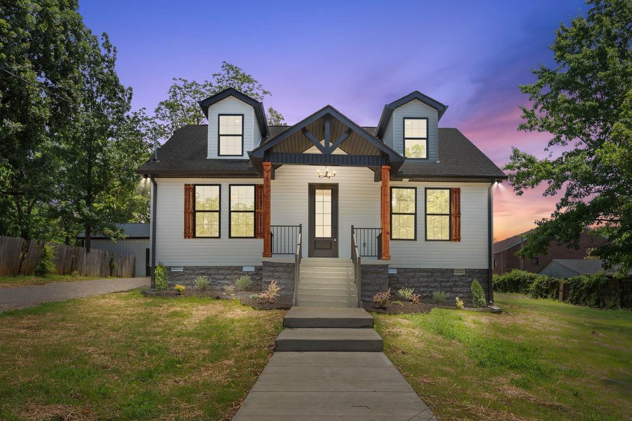 215 5th Ave - Photo 1