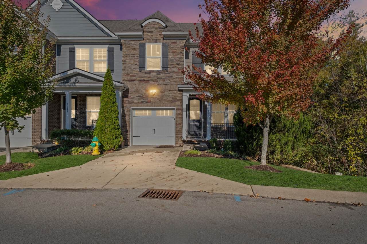 1051 Livingstone Ln - Photo 1